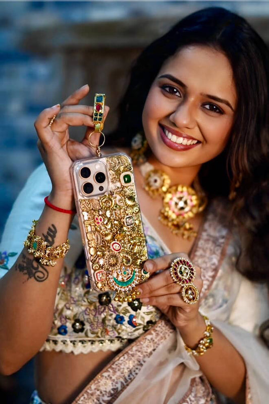 Full Gold Green Patch With Saree Hook Luxury  Phone Case