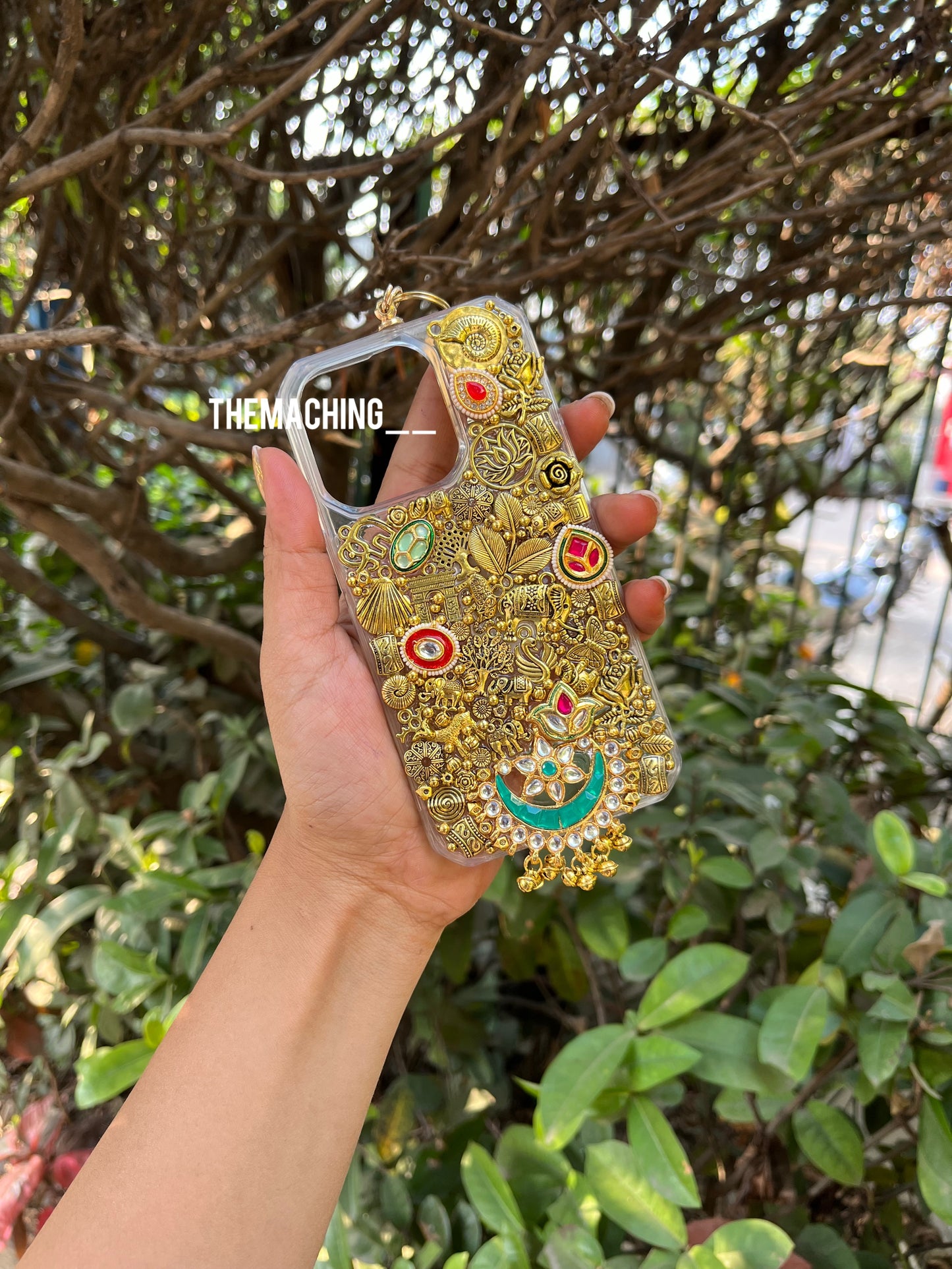 Full Gold With Saree Hook Luxury Fancy Phone Case