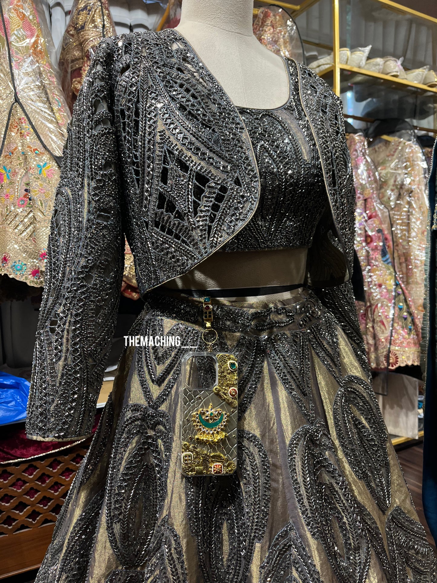 Leather Gold With Saree Hook Luxury Fancy Phone Case