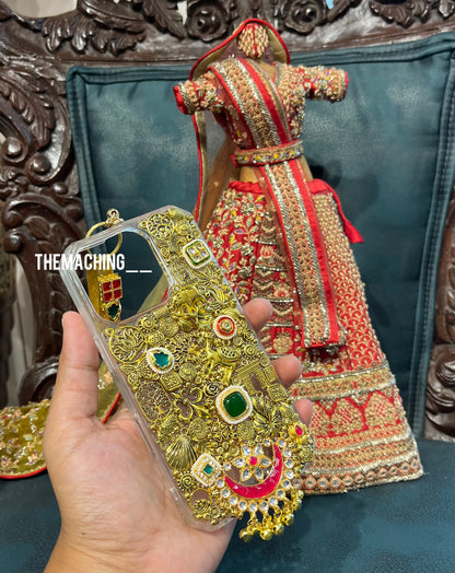 Full Gold With Red Petch With Saree Hook Phone Case