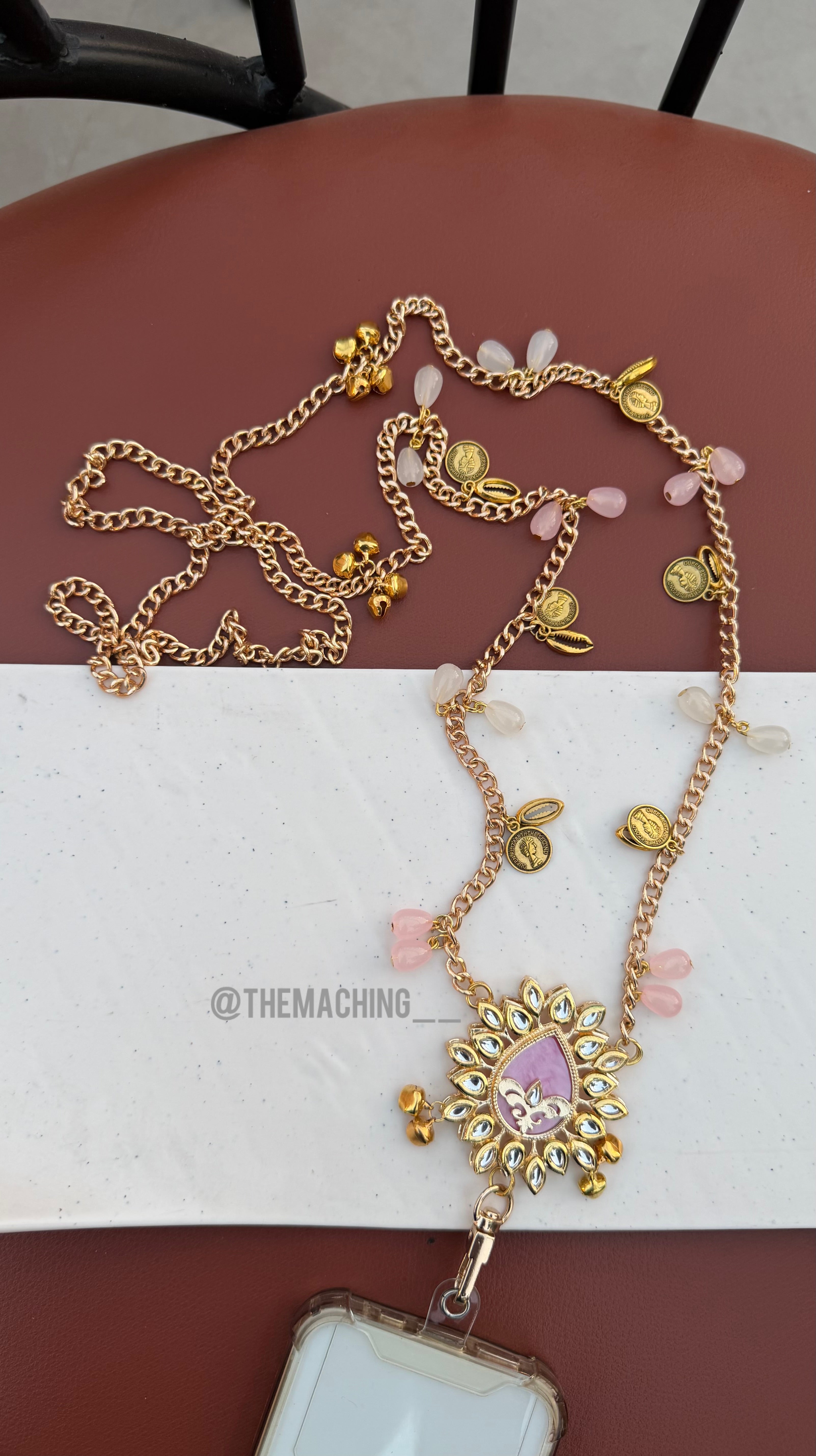 Vintage Pendent Luxury Mobile Sling